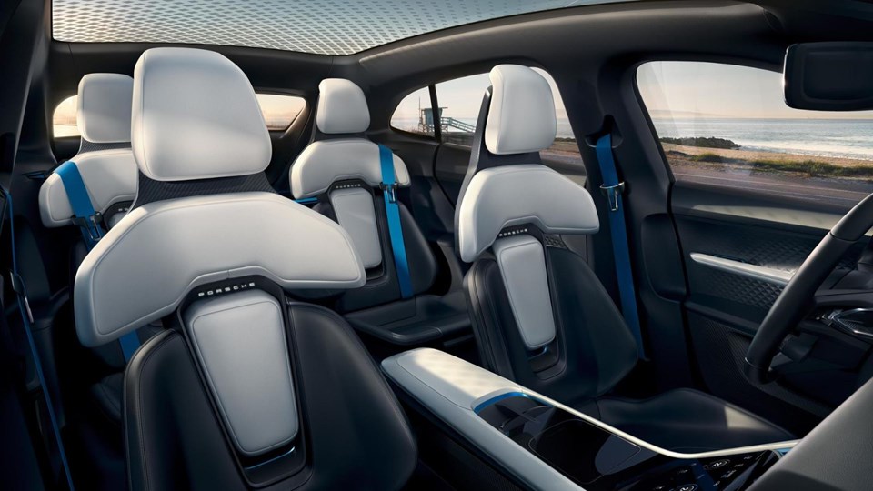 Porsche Mission E Cross Turismo