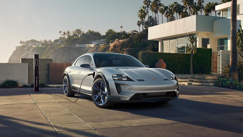 Porsche Mission E Cross Turismo