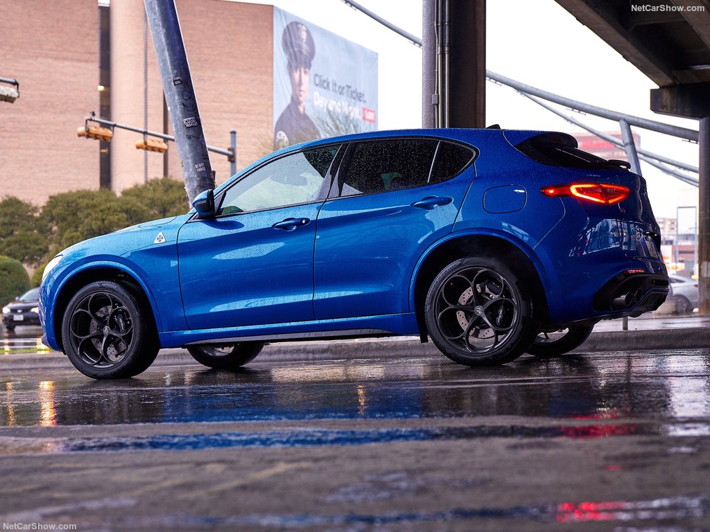 2018 Alfa Romeo Stelvio Quadrifoglio