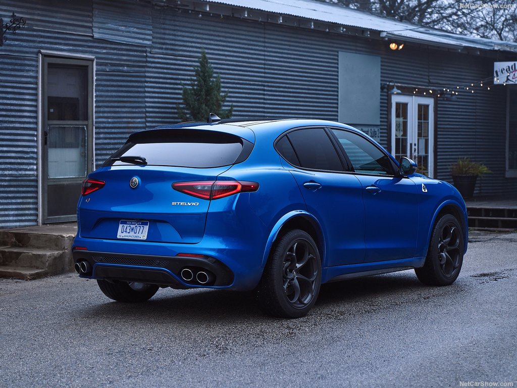 2018 Alfa Romeo Stelvio Quadrifoglio