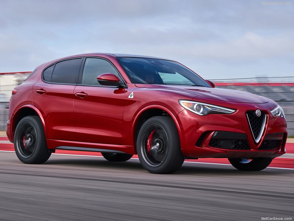 2018 Alfa Romeo Stelvio Quadrifoglio