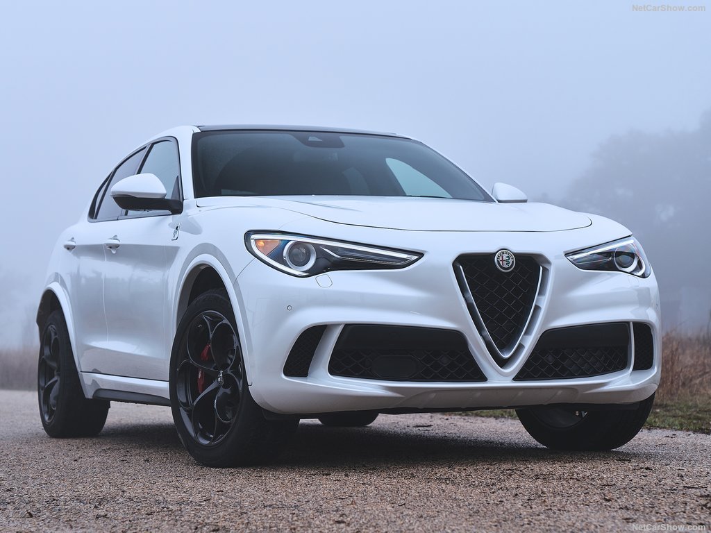 2018 Alfa Romeo Stelvio Quadrifoglio