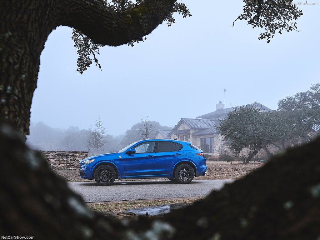 2018 Alfa Romeo Stelvio Quadrifoglio