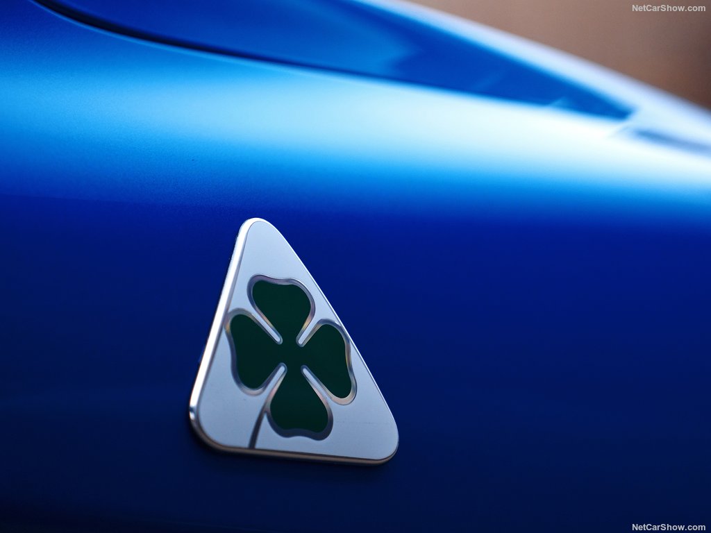 2018 Alfa Romeo Stelvio Quadrifoglio