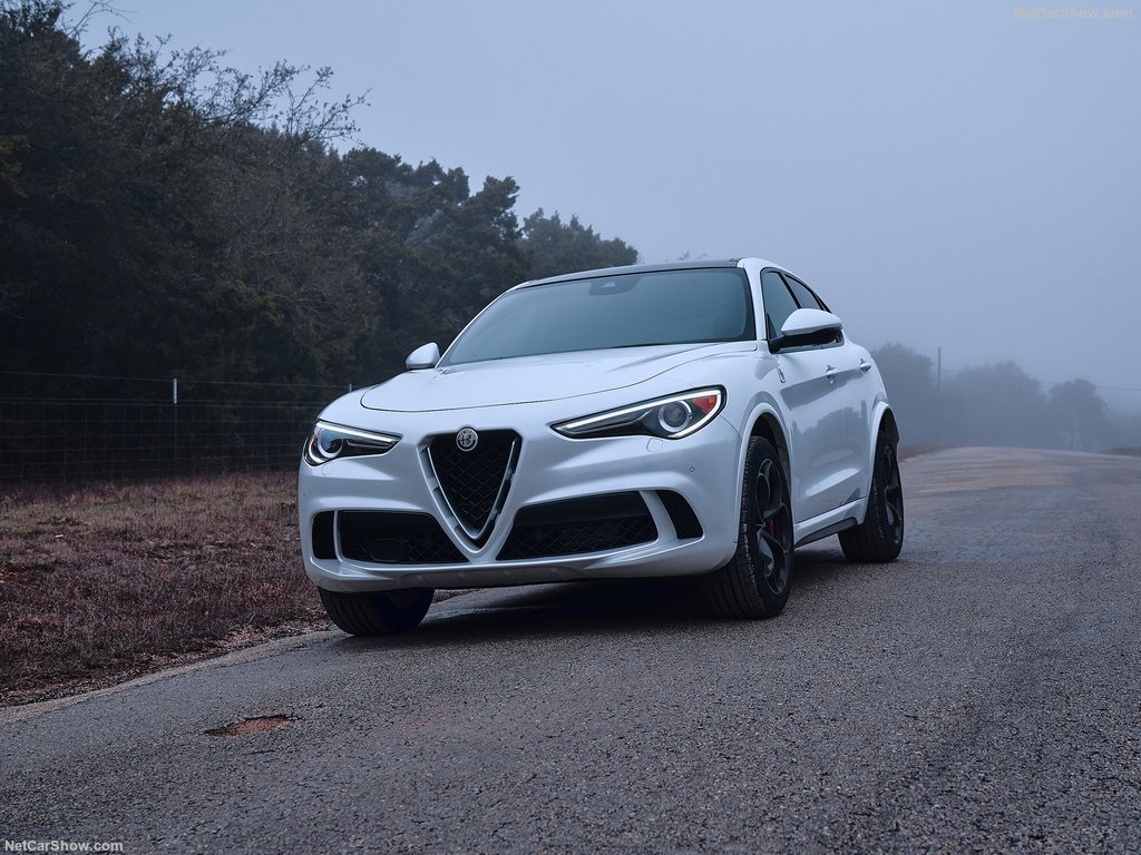 2018 Alfa Romeo Stelvio Quadrifoglio
