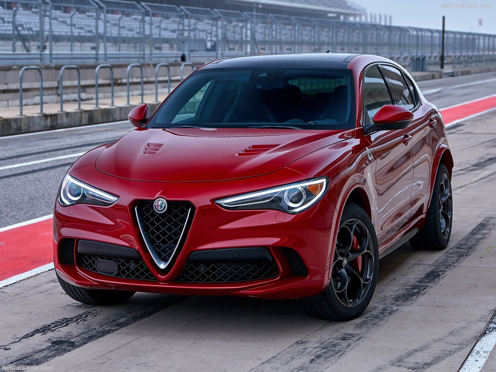 2018 Alfa Romeo Stelvio Quadrifoglio