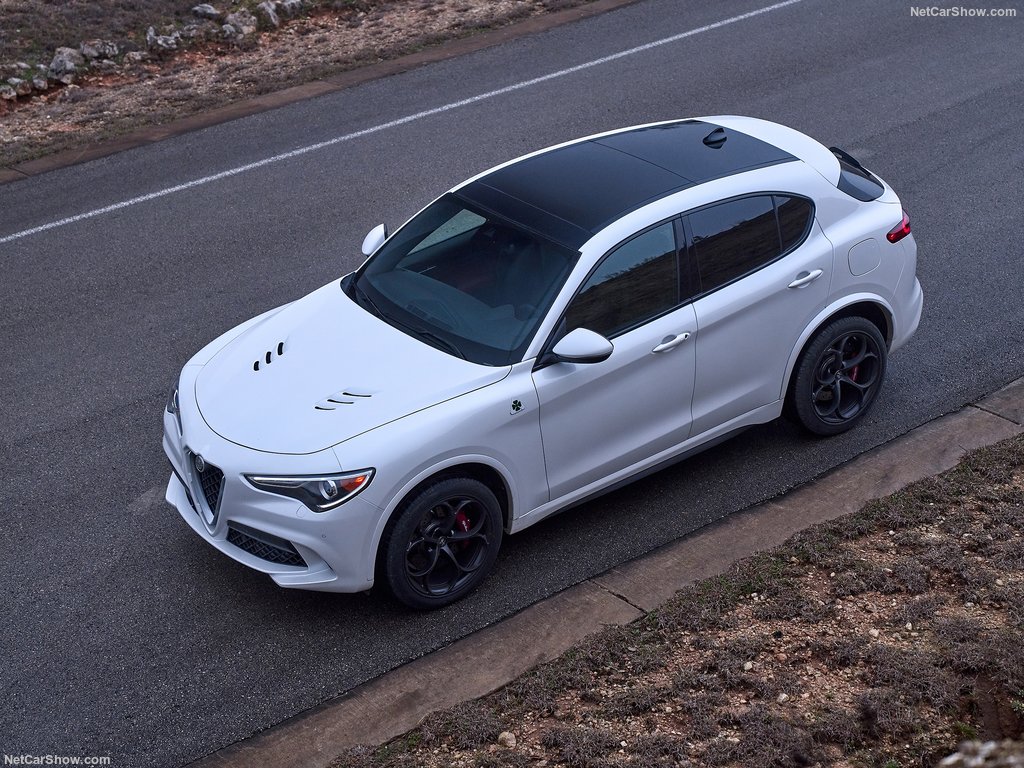 2018 Alfa Romeo Stelvio Quadrifoglio