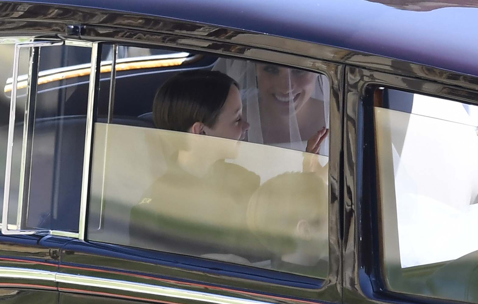 Prens Harry ve Meghan Markle evlendi