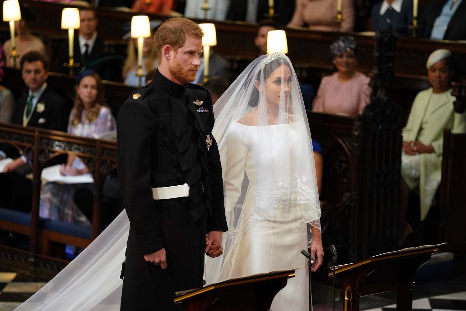 Prens Harry ve Meghan Markle evlendi