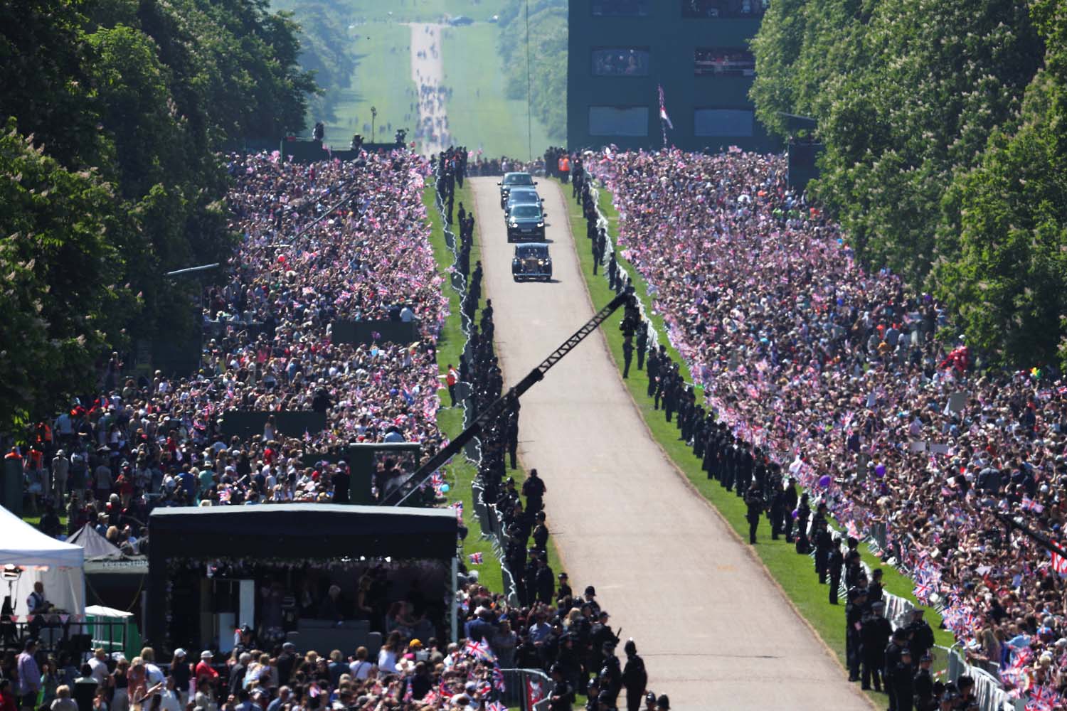 Prens Harry ve Meghan Markle evlendi