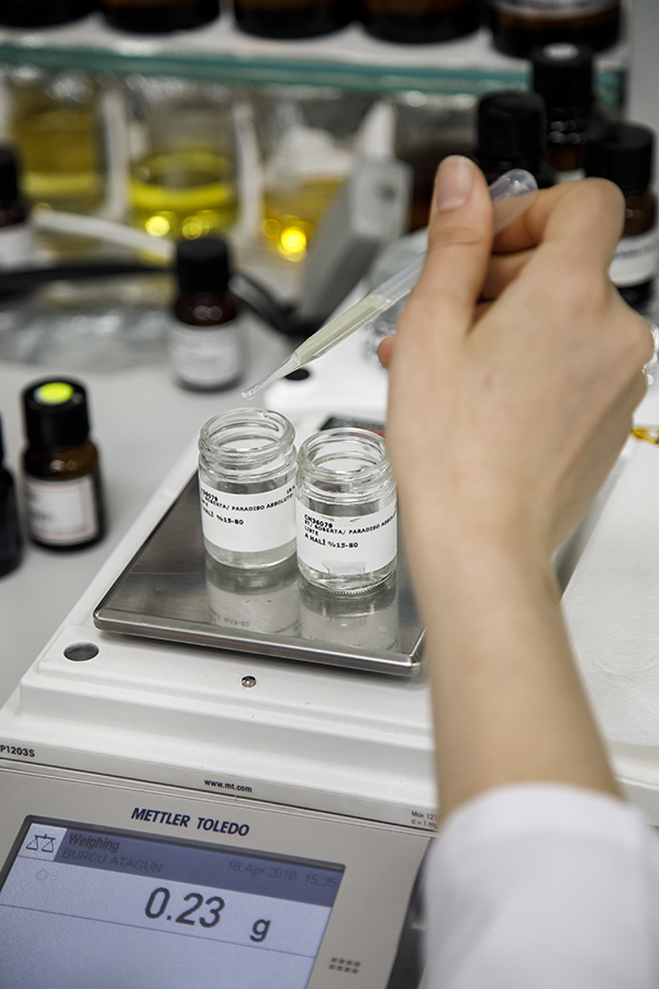 Gebze'de bir koku üssü