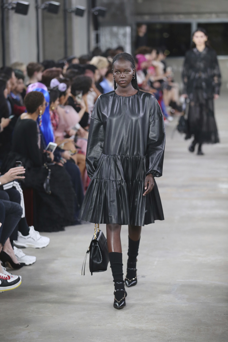 Valentino Pre-Fall 2019 koleksiyonu