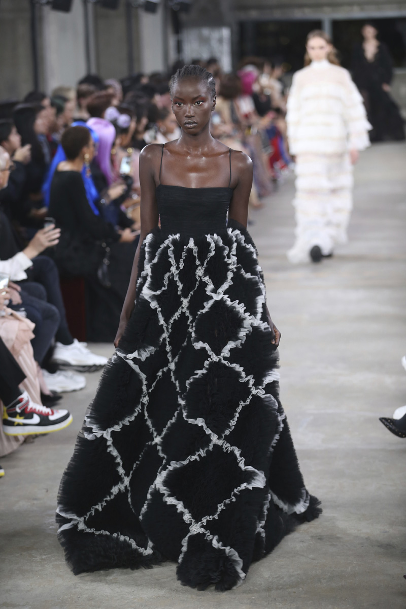 Valentino Pre-Fall 2019 koleksiyonu