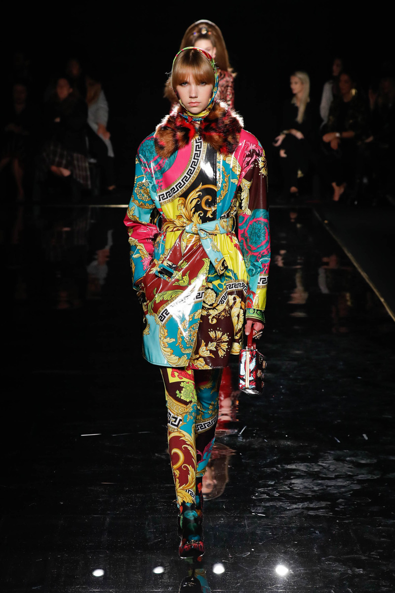 Versace Pre-Fall 2019'un öne çıkan erkek tasarımları