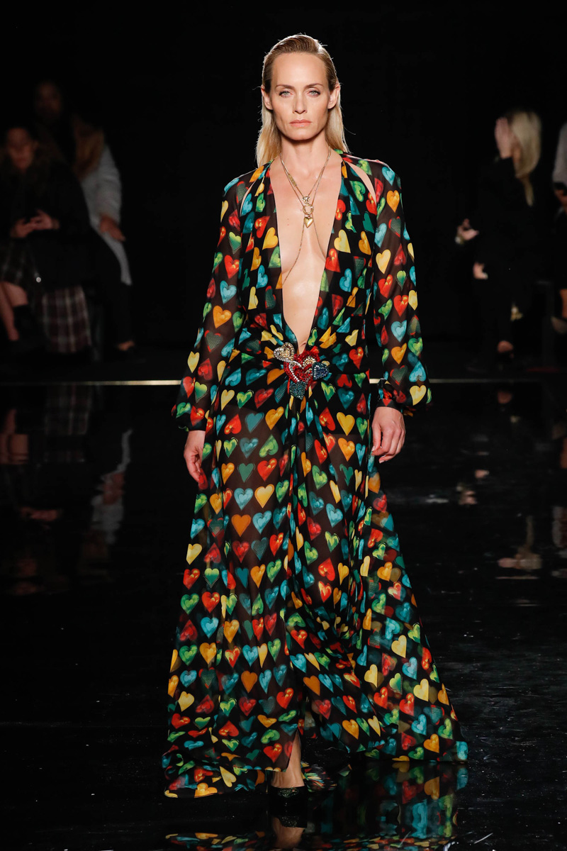 Versace Pre-Fall 2019'un öne çıkan erkek tasarımları