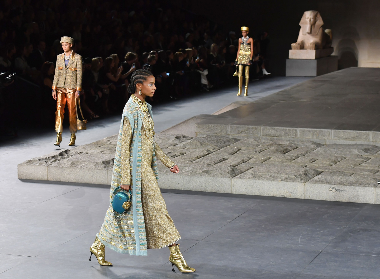 Chanel Metiers D'art 2018-19 defilesi