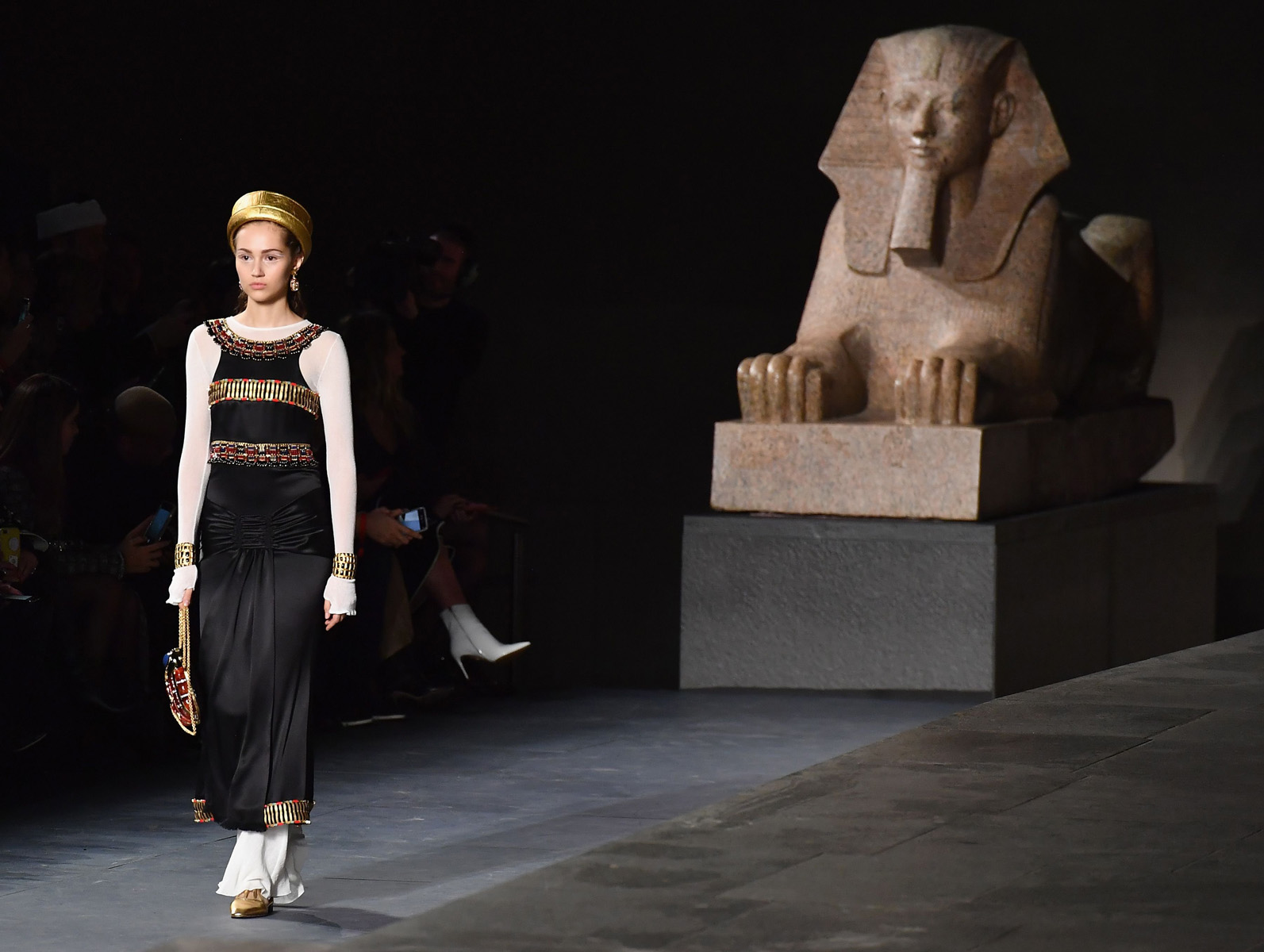 Chanel Metiers D'art 2018-19 defilesi