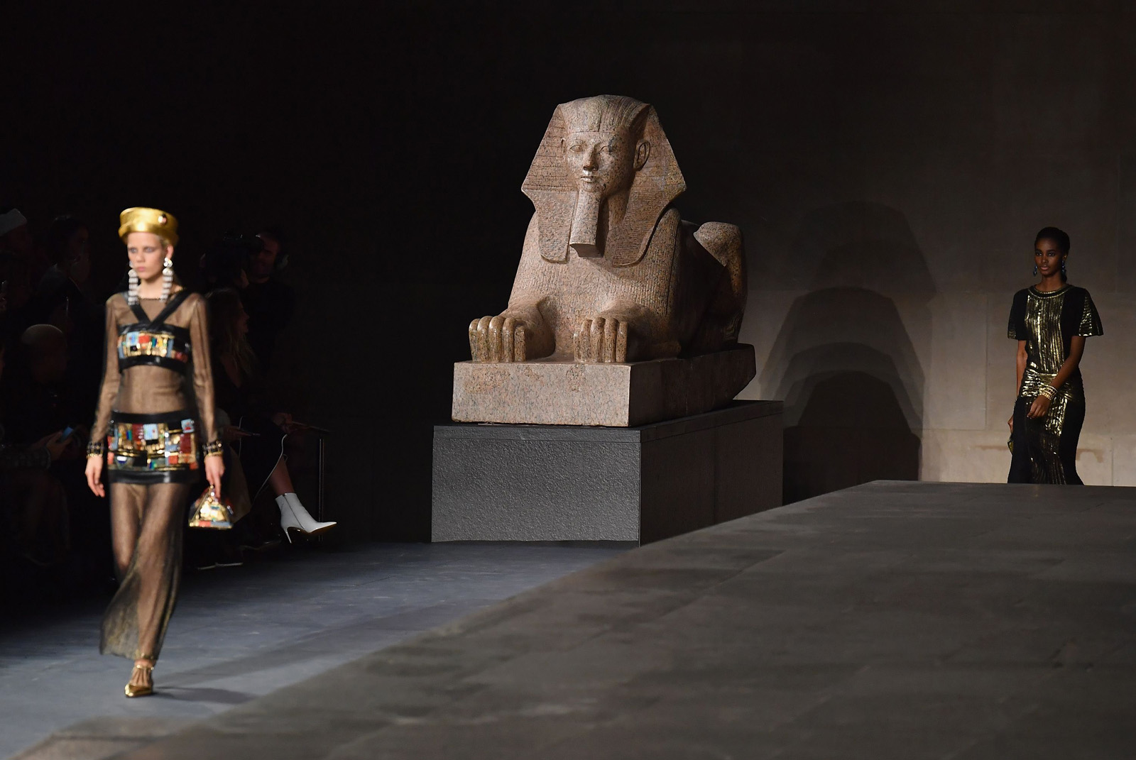 Chanel Metiers D'art 2018-19 defilesi