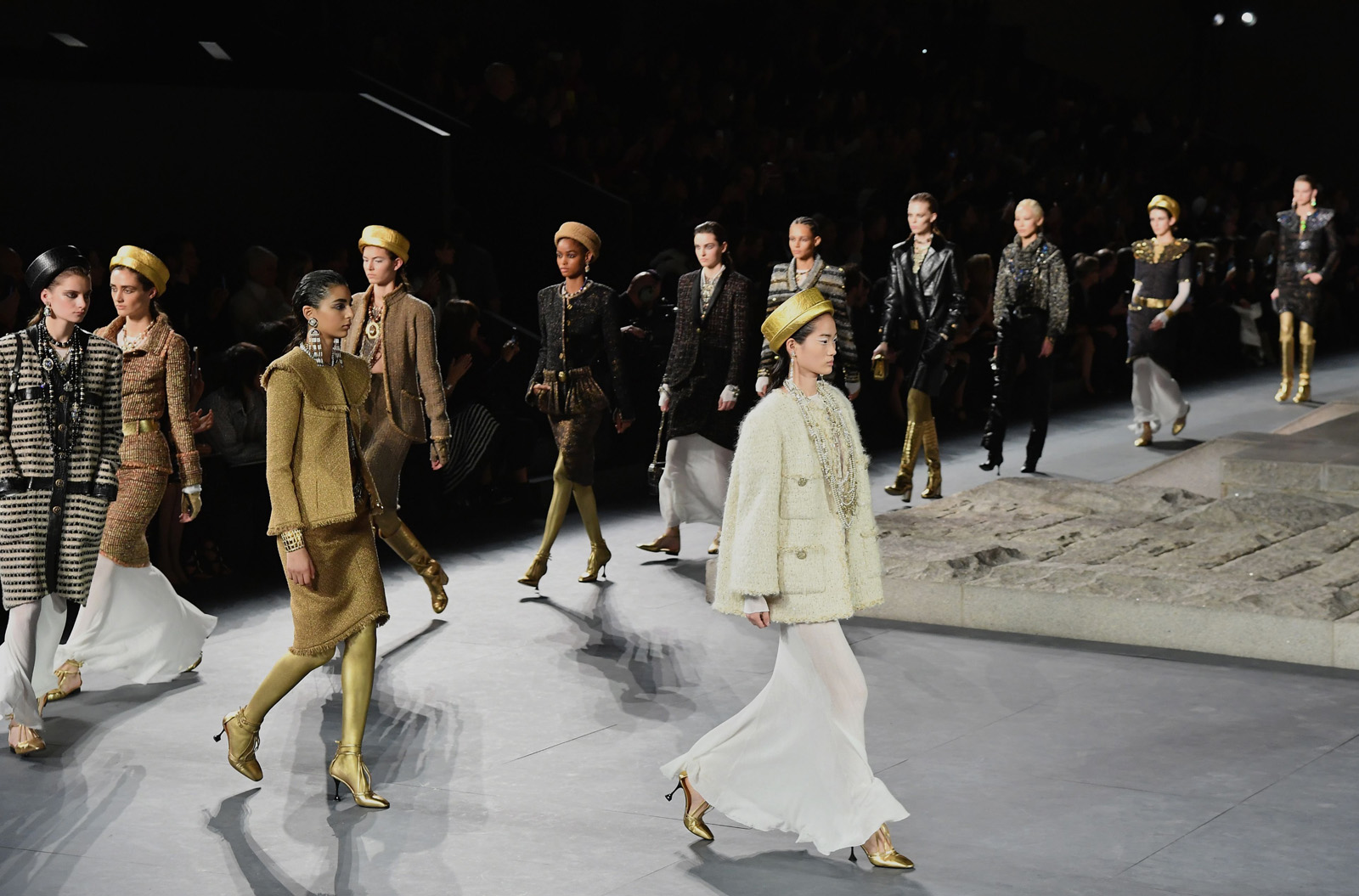 Chanel Metiers D'art 2018-19 defilesi