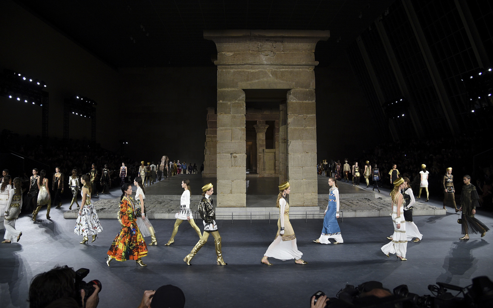 Chanel Metiers D'art 2018-19 defilesi