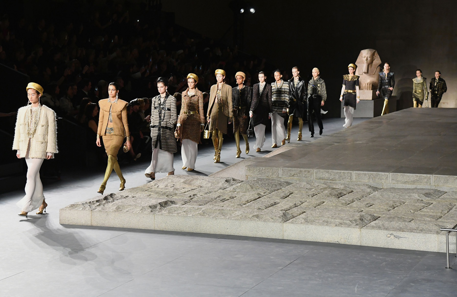 Chanel Metiers D'art 2018-19 defilesi