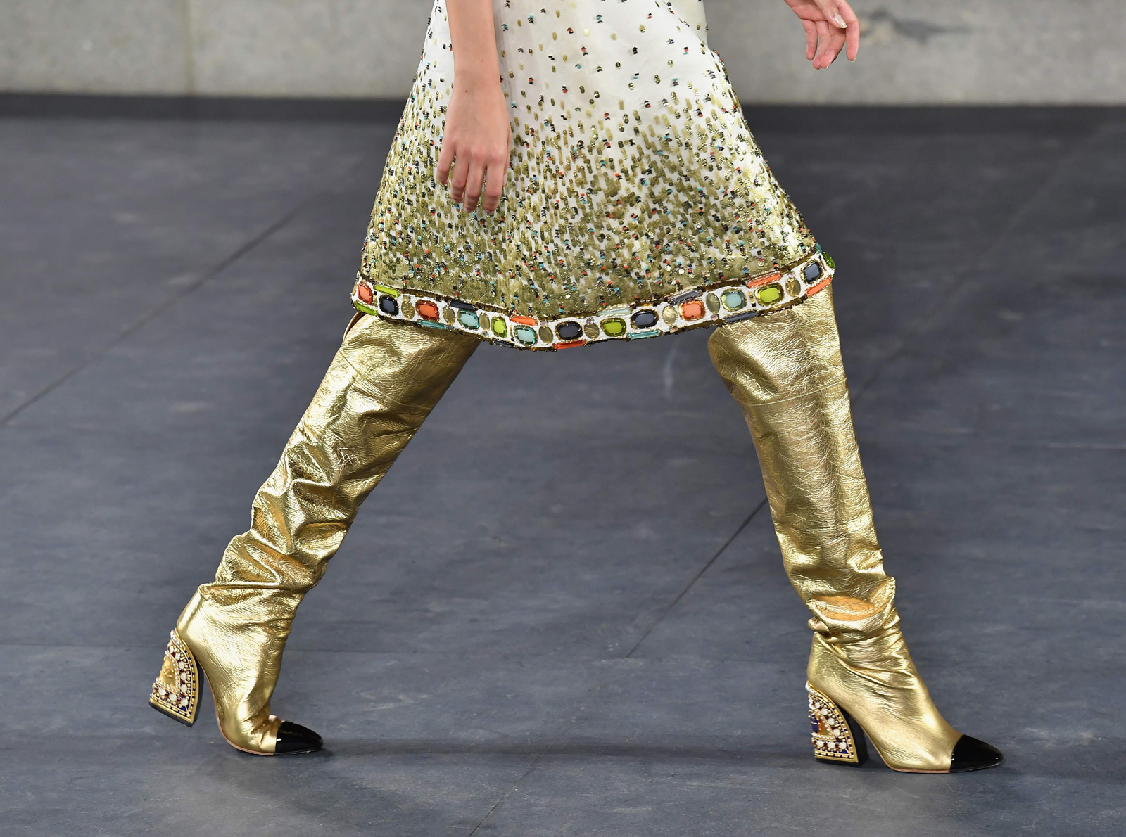 Chanel Metiers D'art 2018-19 defilesi