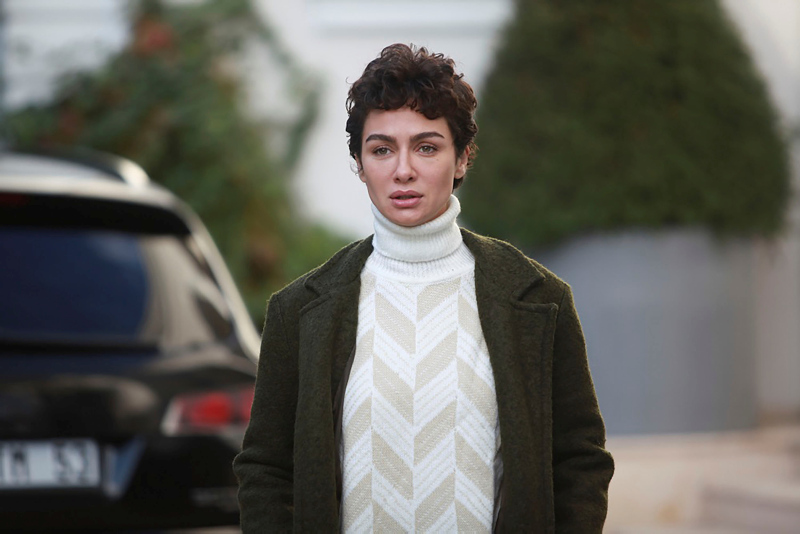 Sade ve Huzurlu: Birce Akalay