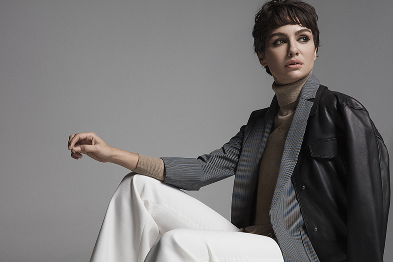 Sade ve Huzurlu: Birce Akalay