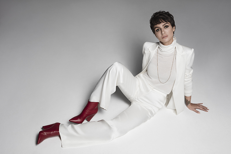 Sade ve Huzurlu: Birce Akalay