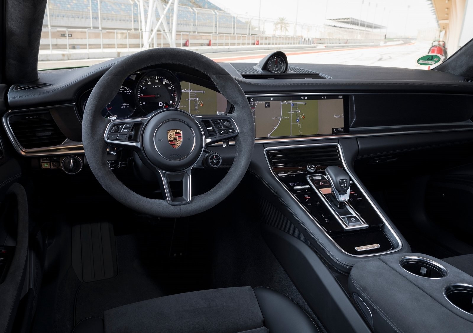 ESQ. Otomobil: Panamera GTS & GTS Spor Turismo