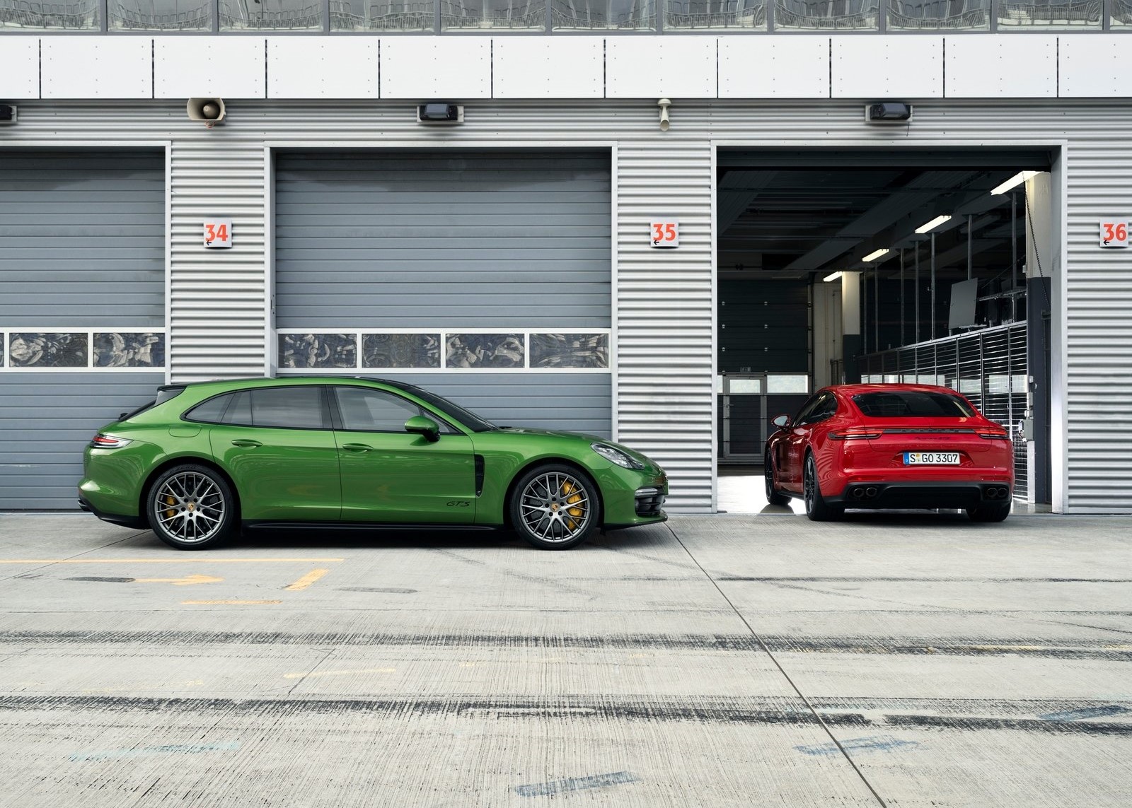 ESQ. Otomobil: Panamera GTS & GTS Spor Turismo