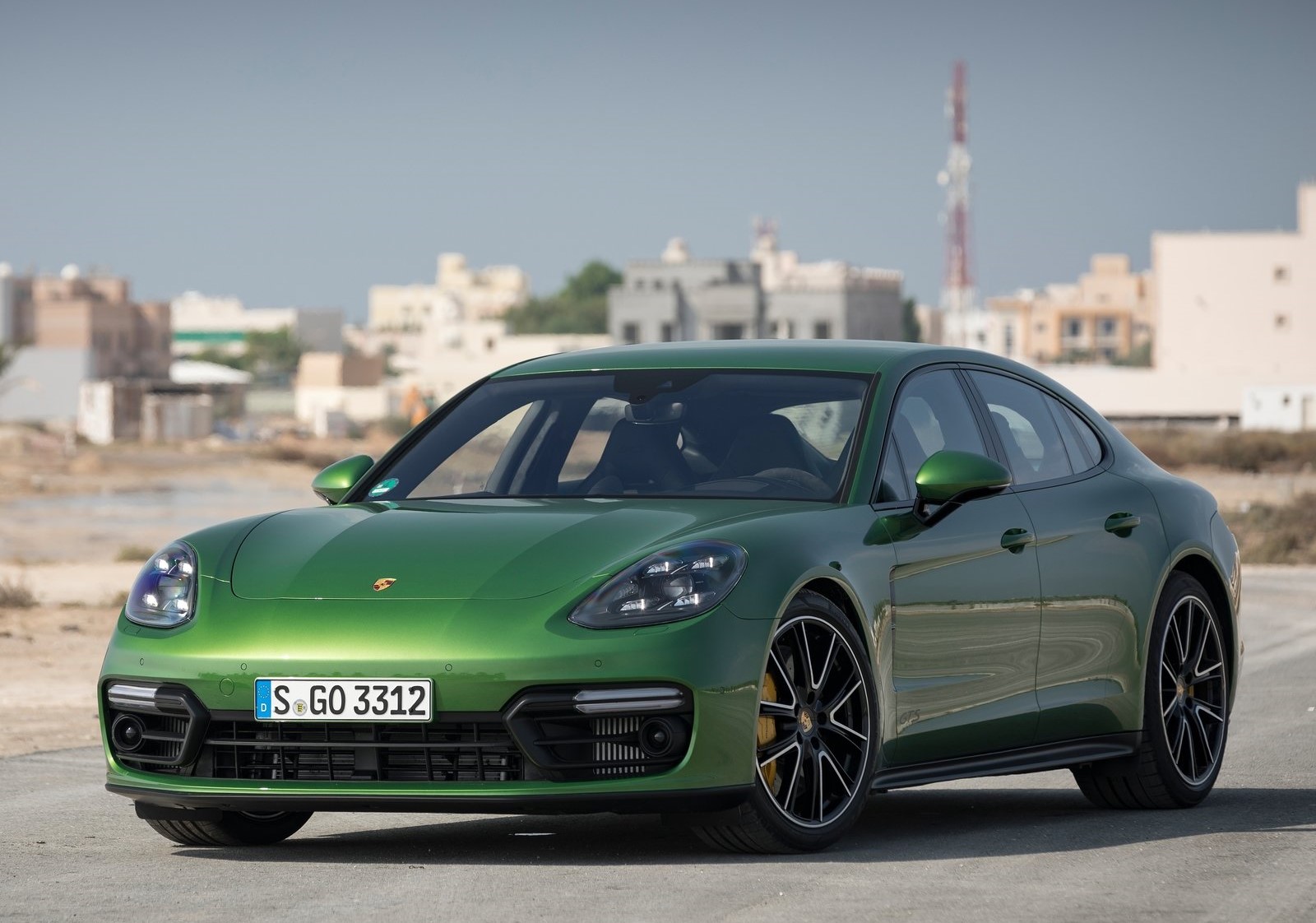 ESQ. Otomobil: Panamera GTS & GTS Spor Turismo