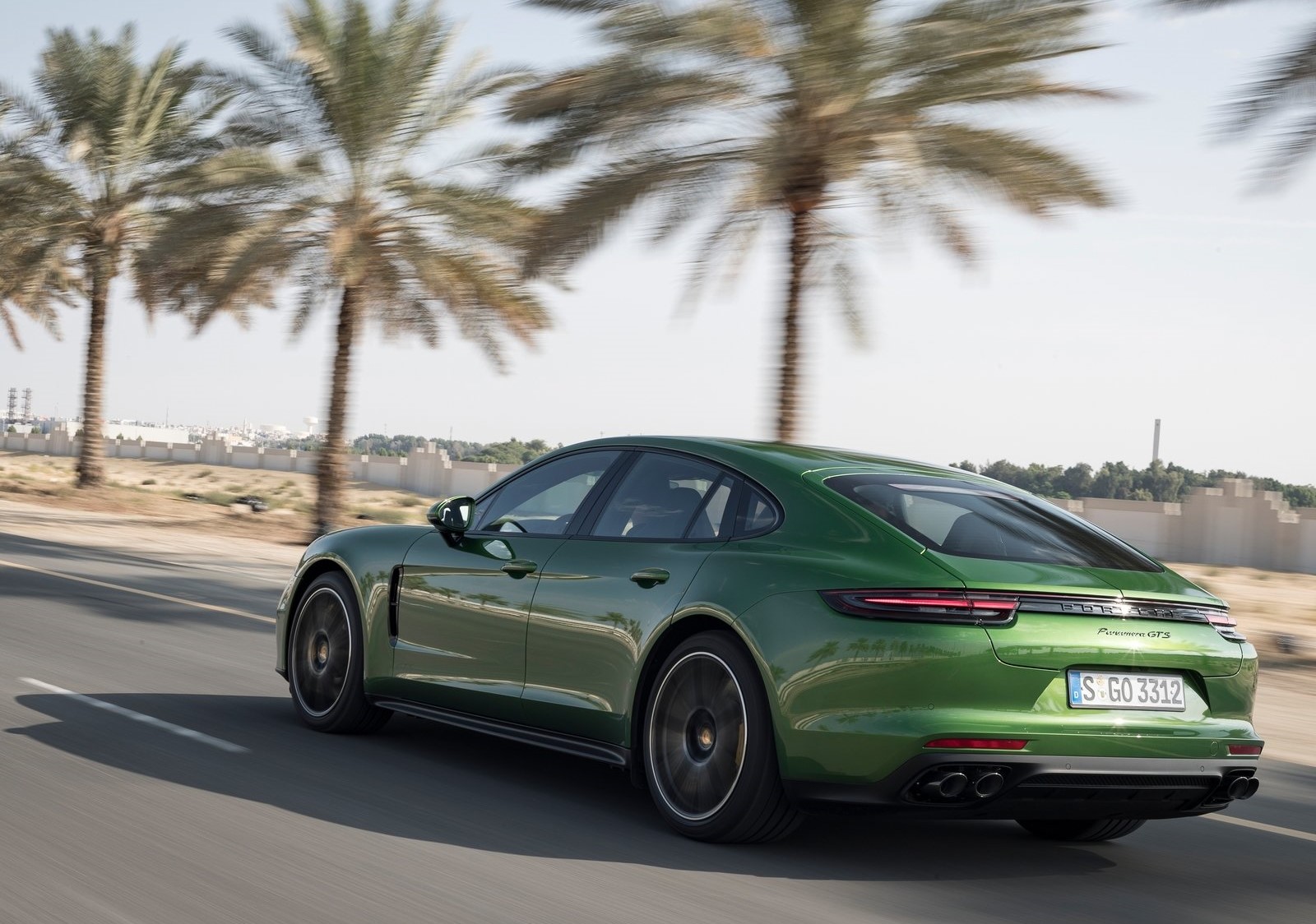 ESQ. Otomobil: Panamera GTS & GTS Spor Turismo