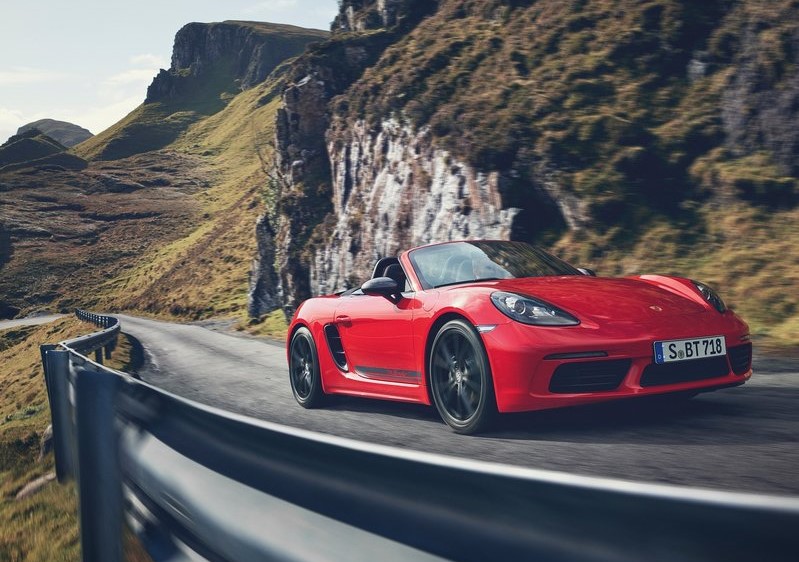 Yeni Porsche: 718 Boxter T ve Cayman T