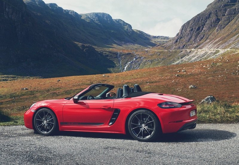 Yeni Porsche: 718 Boxter T ve Cayman T