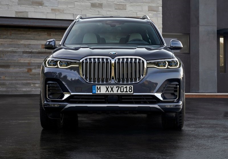 ESQ. Otomobil: BMW X7