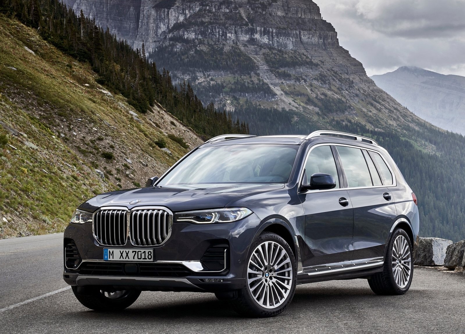 ESQ. Otomobil: BMW X7