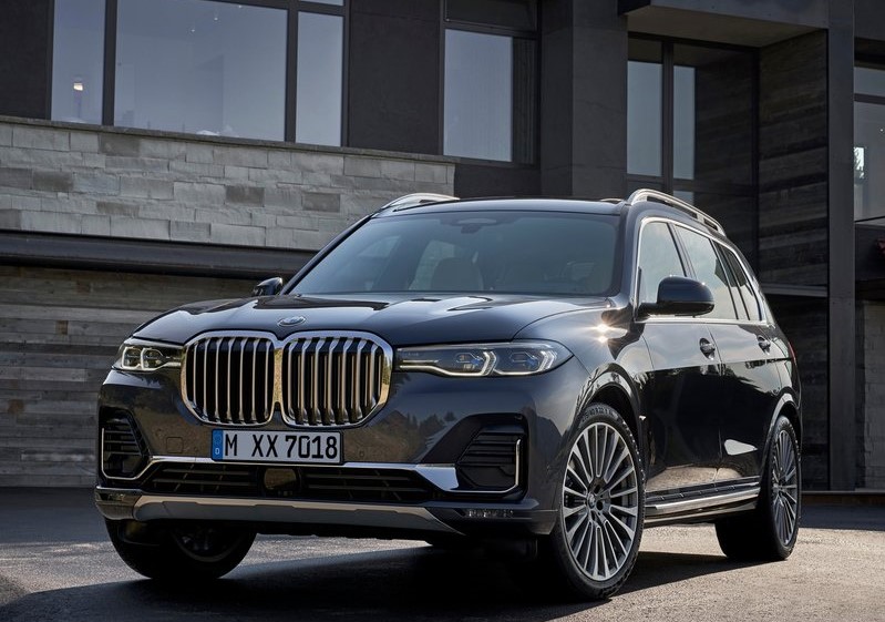 ESQ. Otomobil: BMW X7