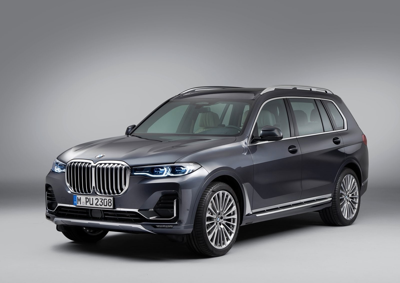 ESQ. Otomobil: BMW X7