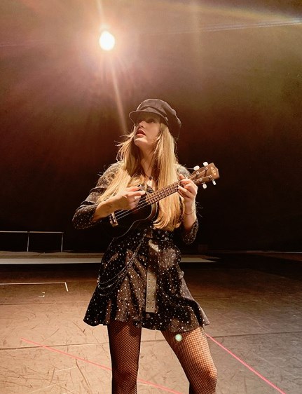 Serenay Sarıkaya, Alice Harikalar Diyarında müzikaline hazırlanıyor