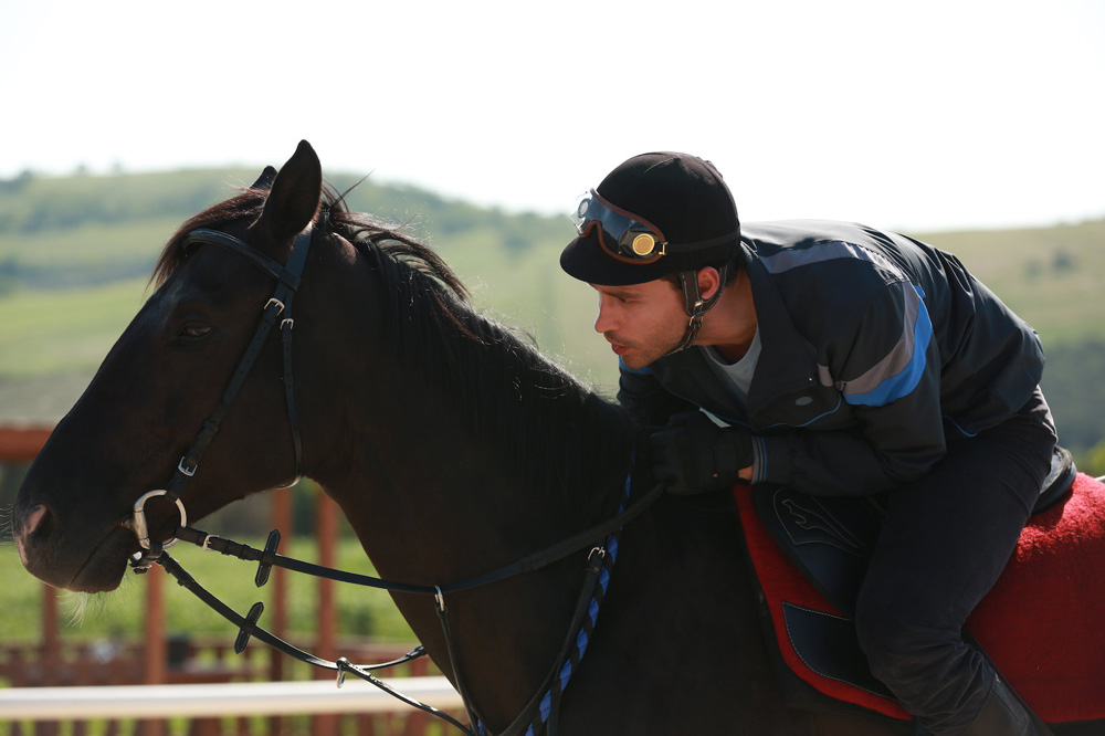 Bizim için Şampiyon'da oynayan Ganesh, Bold Pilot'ın oğlu çıktı