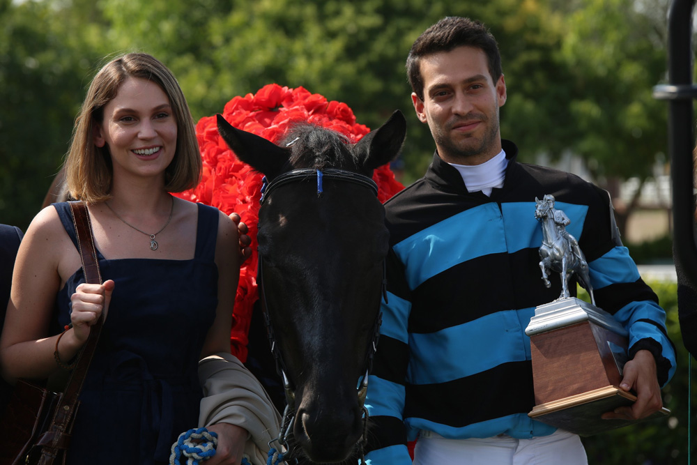 Bizim için Şampiyon'da oynayan Ganesh, Bold Pilot'ın oğlu çıktı