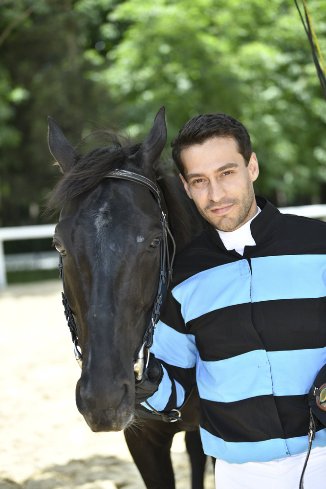 Bizim için Şampiyon'da oynayan Ganesh, Bold Pilot'ın oğlu çıktı