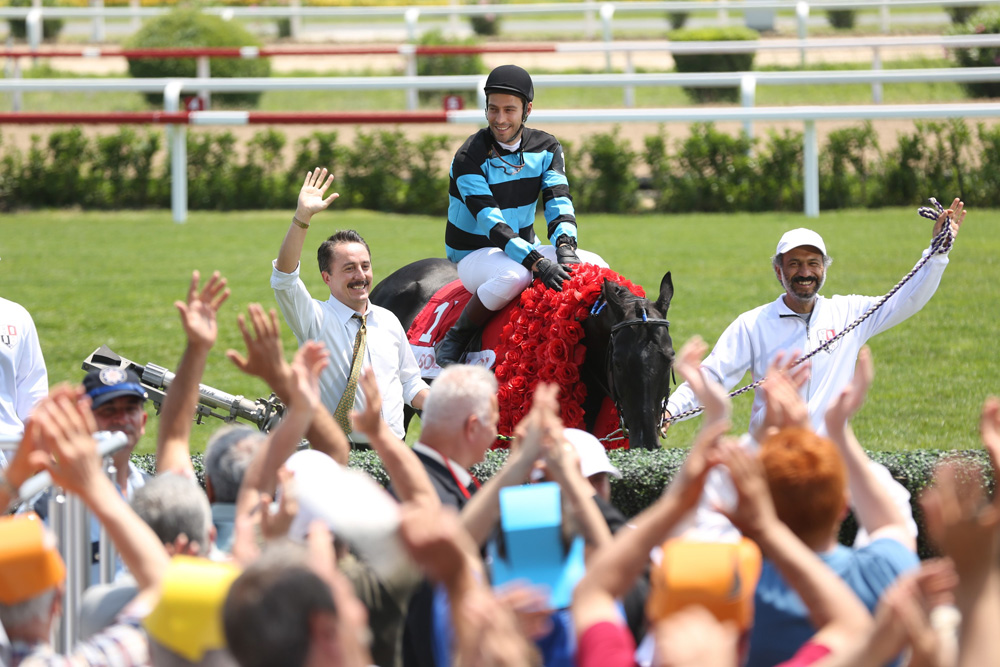 Bizim için Şampiyon'da oynayan Ganesh, Bold Pilot'ın oğlu çıktı