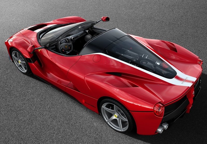 Ferrari LaFerrari Aperta ile rekor denemesi