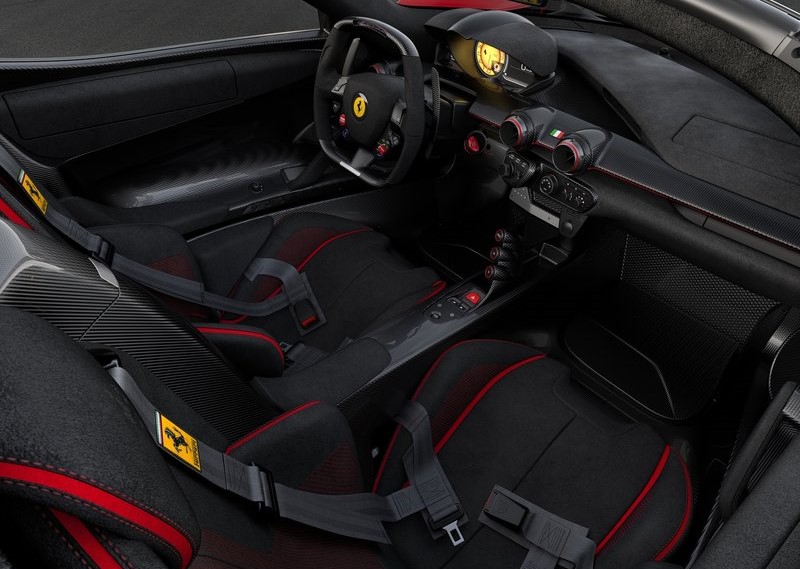 Ferrari LaFerrari Aperta ile rekor denemesi