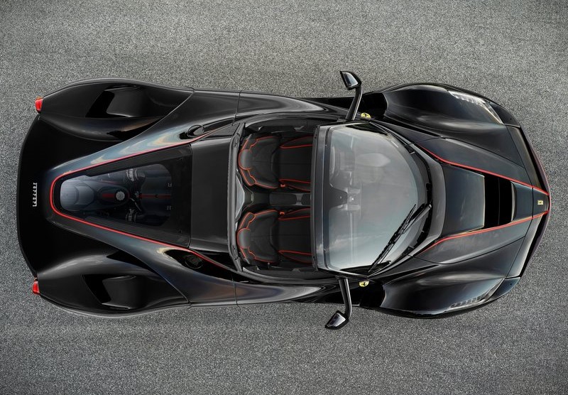 Ferrari LaFerrari Aperta ile rekor denemesi