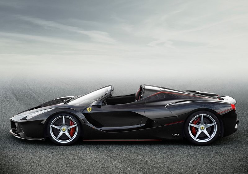 Ferrari LaFerrari Aperta ile rekor denemesi