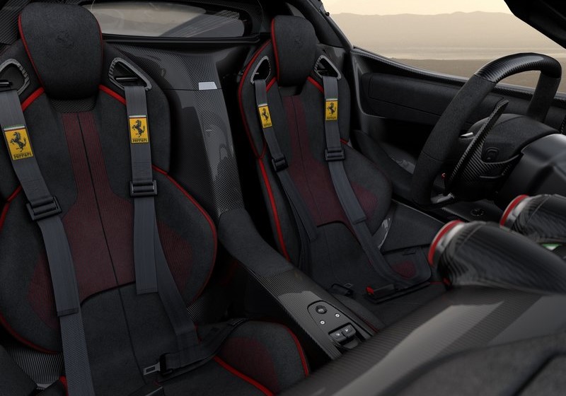 Ferrari LaFerrari Aperta ile rekor denemesi