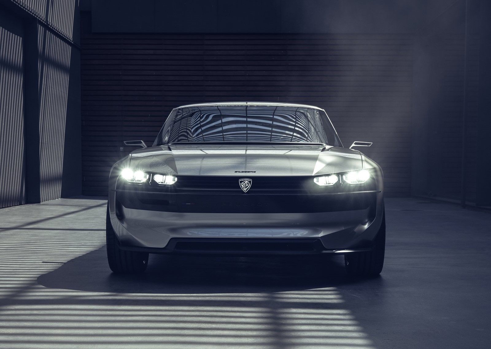 Peugeot’un Vizyonu; e-Legend Concept